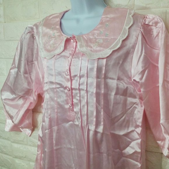 NWT NOS Prairie Collar Nightgown -M Buttons Pin-Tucks Puff LSL Shiny Pink Satin - Picture 3 of 11